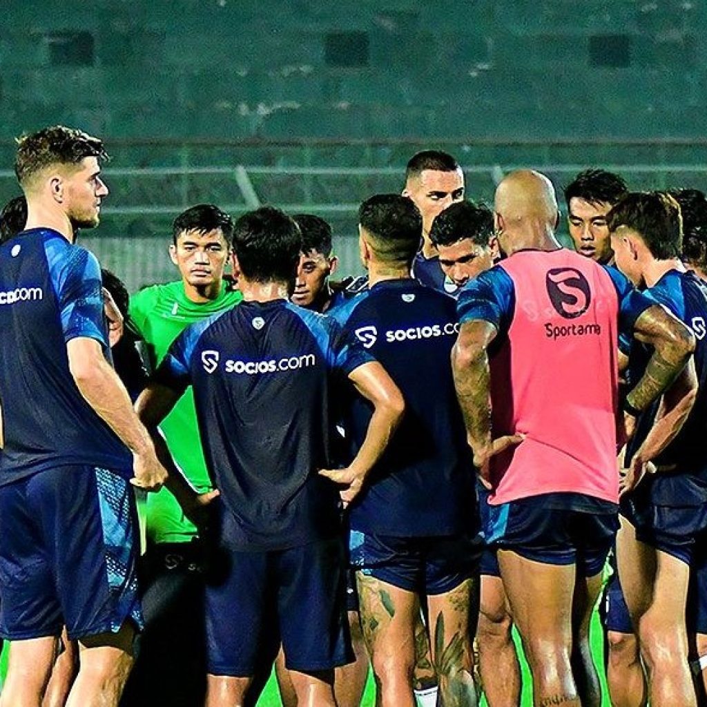 Persib akan menghadapi Madura United di final Liga 1. Foto: Instagram.com/persib