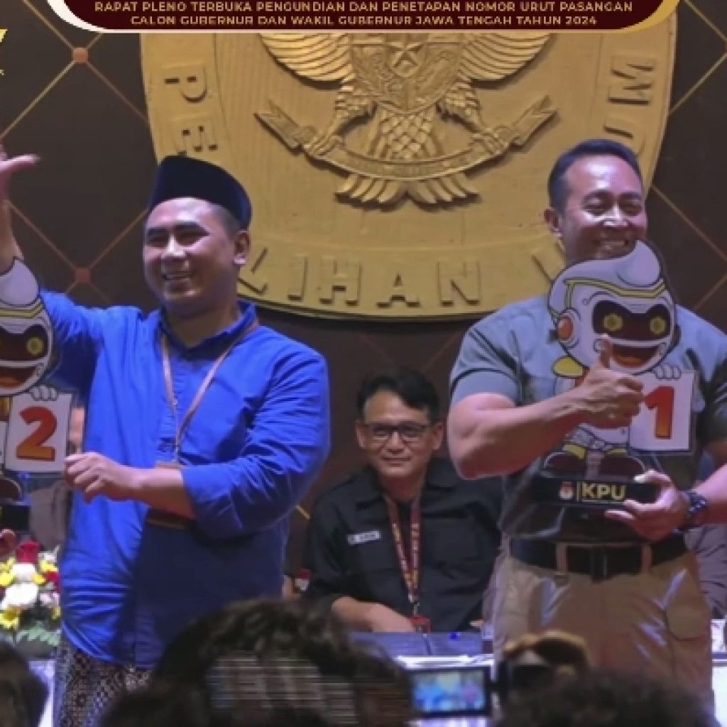 Poltracking rilis survei terbaru untuk kontestasi Pilkada Jateng 2024, periode 8–14 September 2024. Foto: Tangkapan Layar YouTube KPU Jateng
