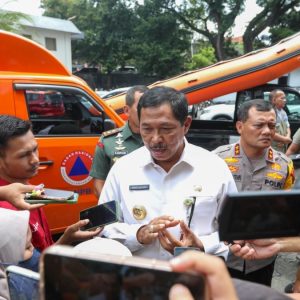 Modifikasi Cuaca Efektif Kurangi Intensitas Hujan, Pj Gubernur Jateng Minta Percepat Penanganan Tanggul Jebol