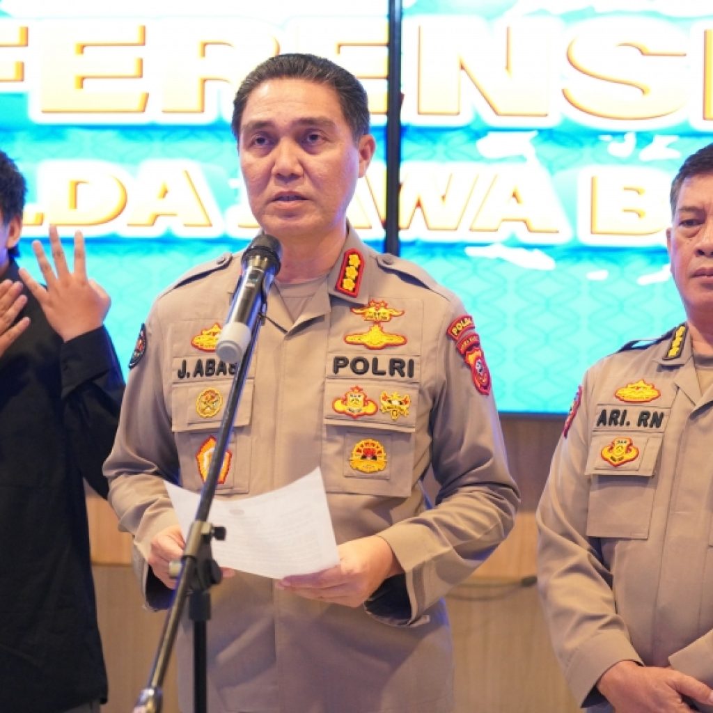 TUTURPEDIA - Polisi Buka Hotline untuk Kasus Vina Cirebon, Masyarakat Bisa Lapor via Nomor Berikut!