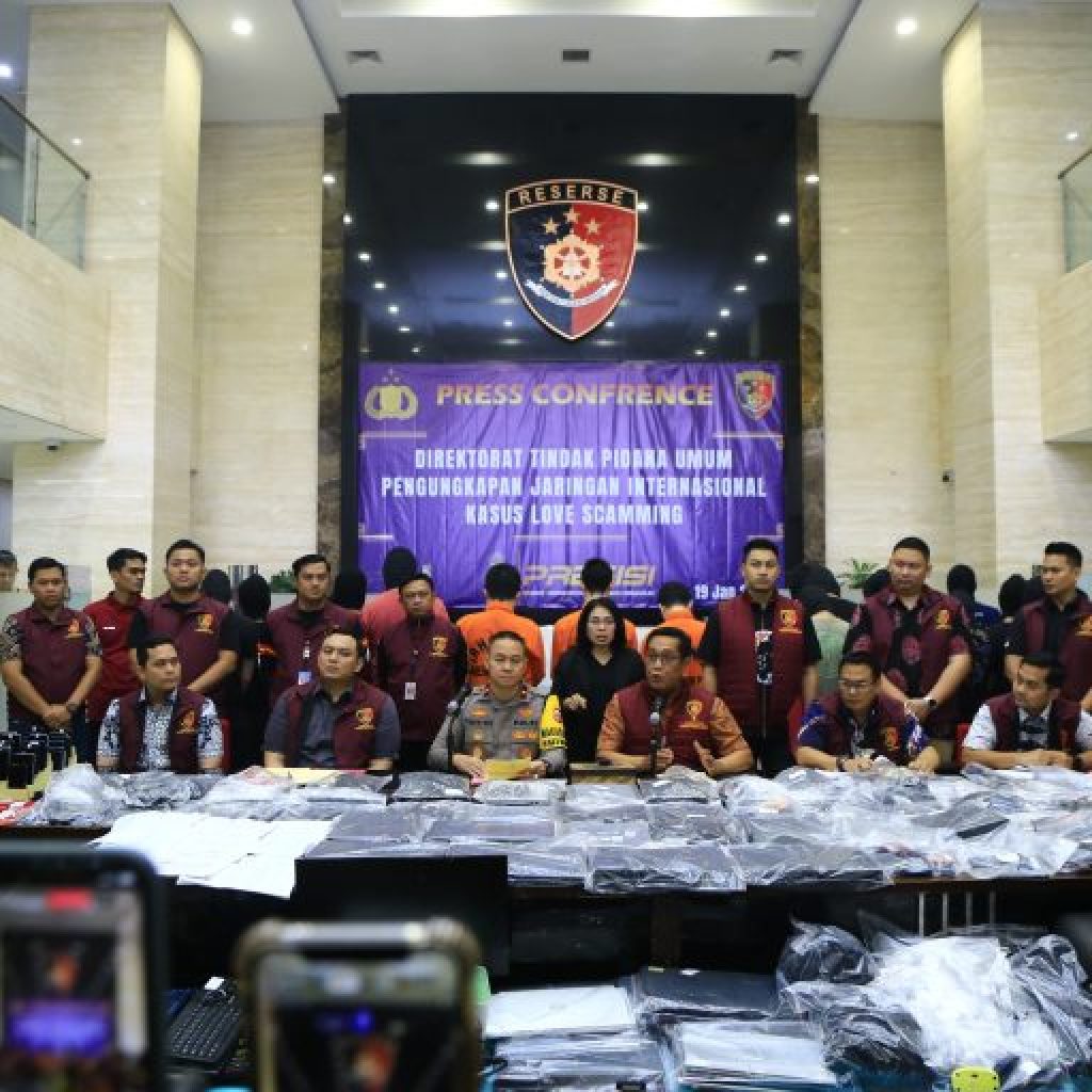 TUTURPEDIA - Polri Bongkar Sindikat Love Scamming Internasional, Raup Untung Rp 50 Miliar per Bulan