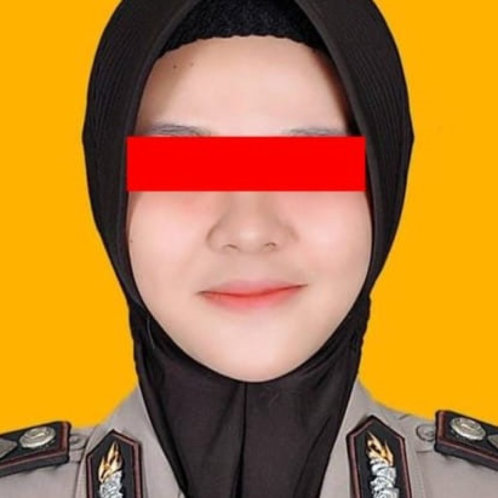 Briptu FN jadi tersangka usai membakar sang suami. Foto: x.com/PakarINTELek