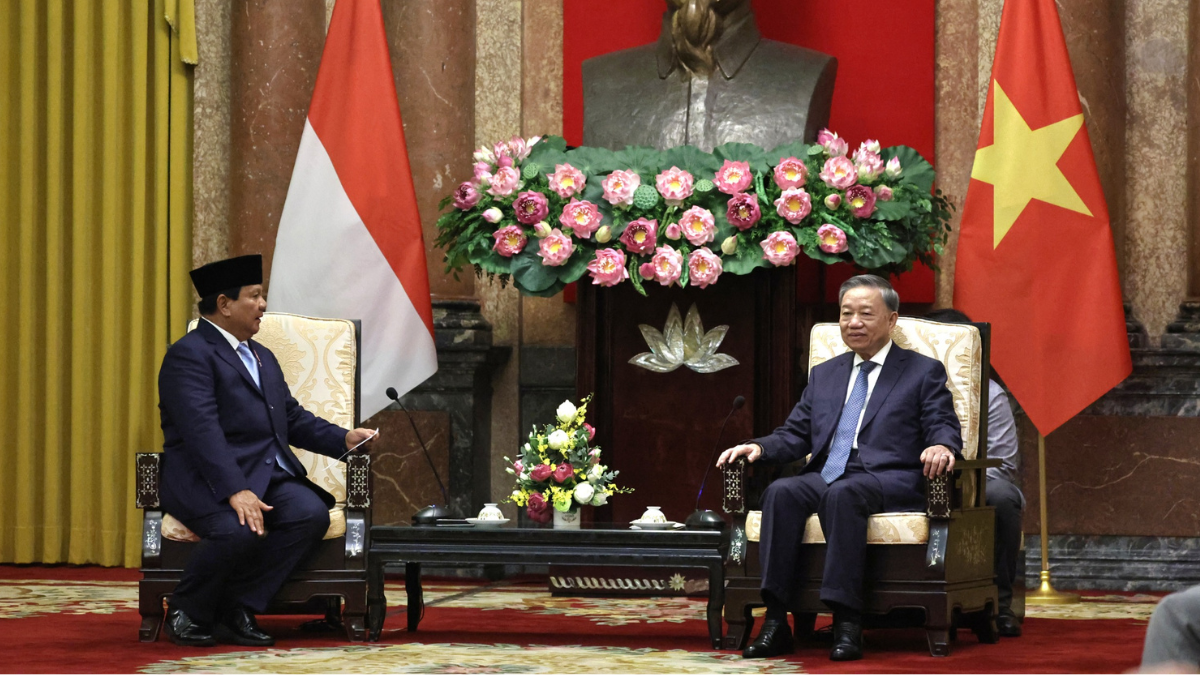 Prabowo saat menemui Presiden Vietnam, To Lam untuk membahas hubungan bilateral antara Indonesia dan Vietnam. Foto: Istimewa