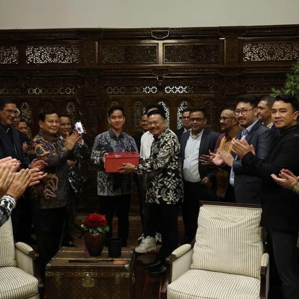 Prabowo kumpulkan tim kuasa hukumnya di Rumah Kertanegara 4, Jakarta. Foto: Instagram.com/prabowo