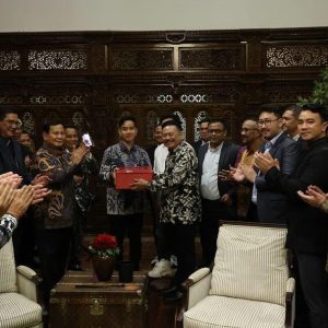 Prabowo Kumpulkan Tim Kuasa Hukum dan Berterima Kasih atas Usaha Menangkan Sidang MK