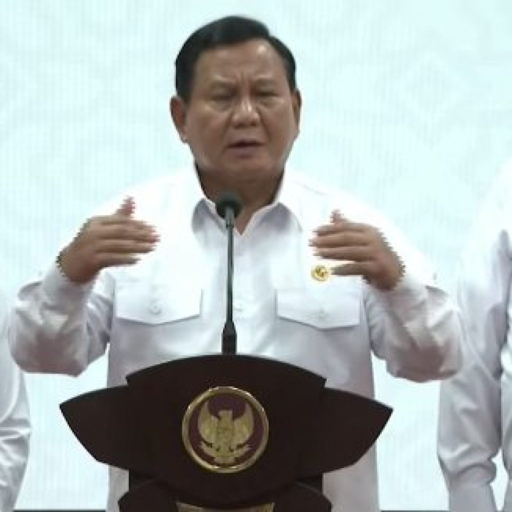 Presiden Prabowo Subianto menjelaskan anggaran makan bergizi gratis yang dipangkas menjadi Rp10 ribu. Foto: Tangkapan Layar YouTube Sekretariat Presiden