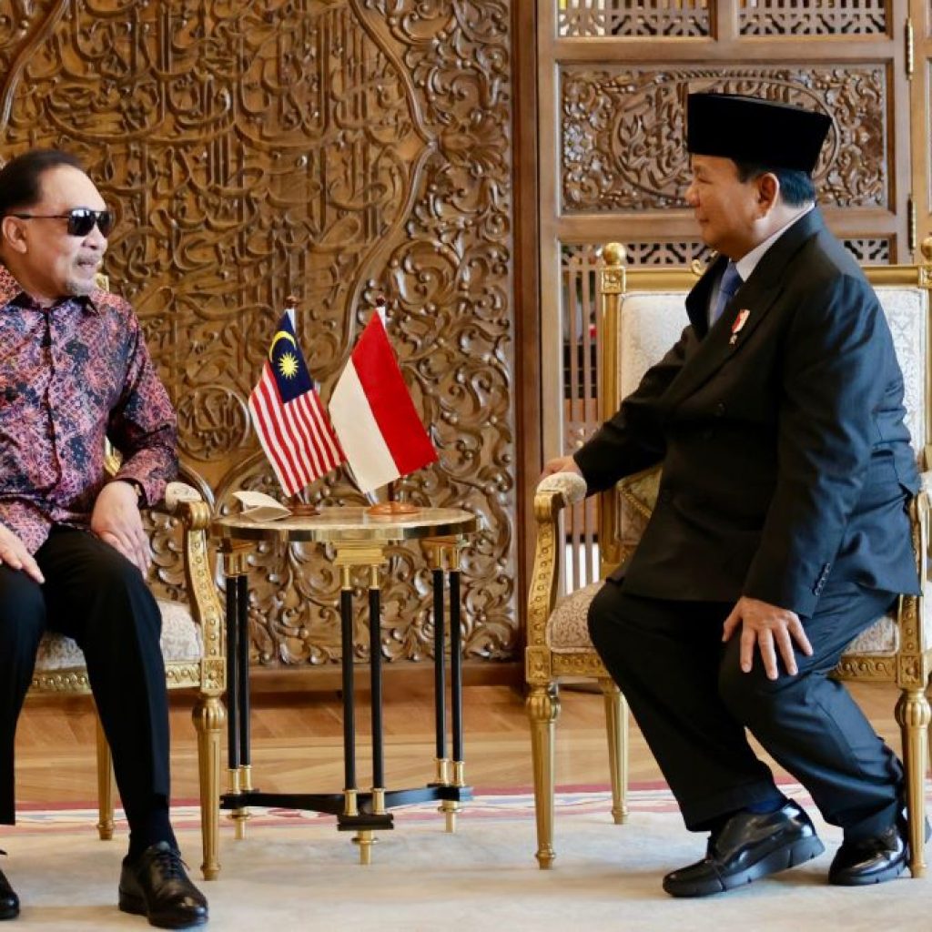 Prabowo Subianto bertemu PM Malaysia, Anwar Ibrahim. Foto: Laman Kemenhan RI