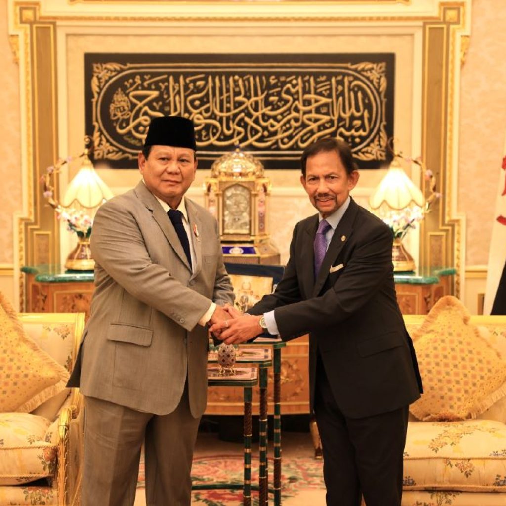 Prabowo bersama Sultan Hassanal Bolkiah di Brunei Darussalam. Foto: Istimewa