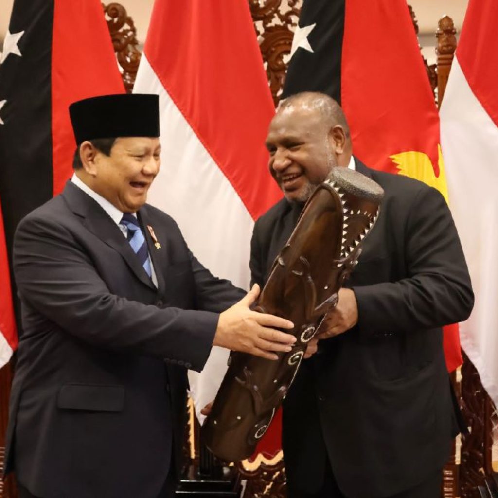 Prabowo Subianto bersama PM Papua Nugini, James Marape. Foto: Laman Kemhan RI
