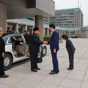 Menhan Prabowo Beri Apresiasi Keberadaan Patung Jenderal Sudirman di Kementerian Pertahanan Jepang