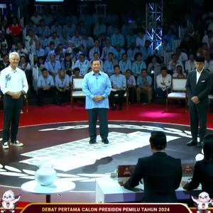 Debat Capres 2024: Prabowo Kritisi Pandangan Anies Baswedan Terhadap Isu Demokrasi