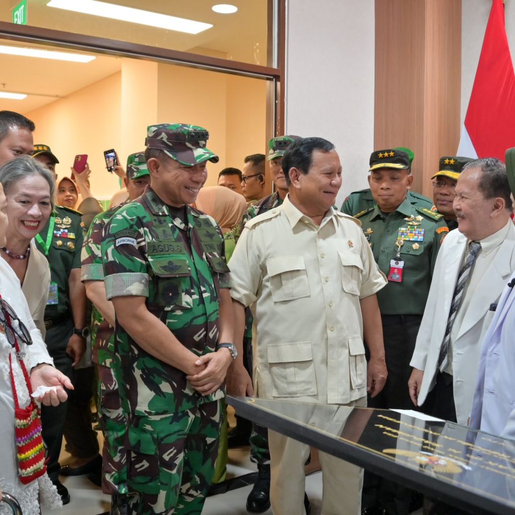 Prabowo meresmikan RS Dokter Sadjiman di Bogor. Foto: Laman Kemhan RI