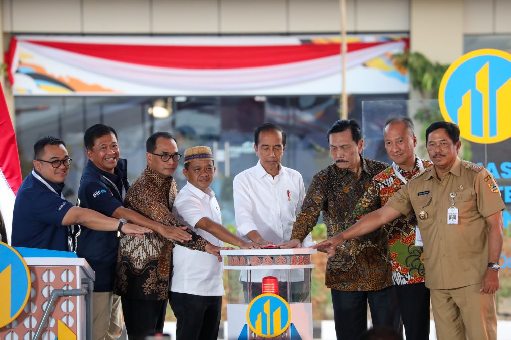 Jokowi meresmikan Kawasan Industri Terpadu Batang. Foto: Istimewa