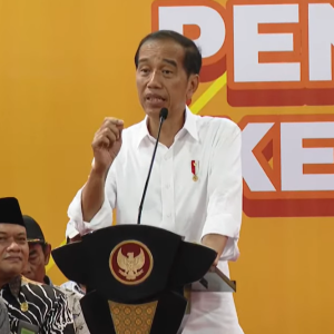 Presiden Jokowi Serahkan Bantuan untuk Petani Gagal Panen di Grobogan, Diharapkan Langsung Tanam Padi