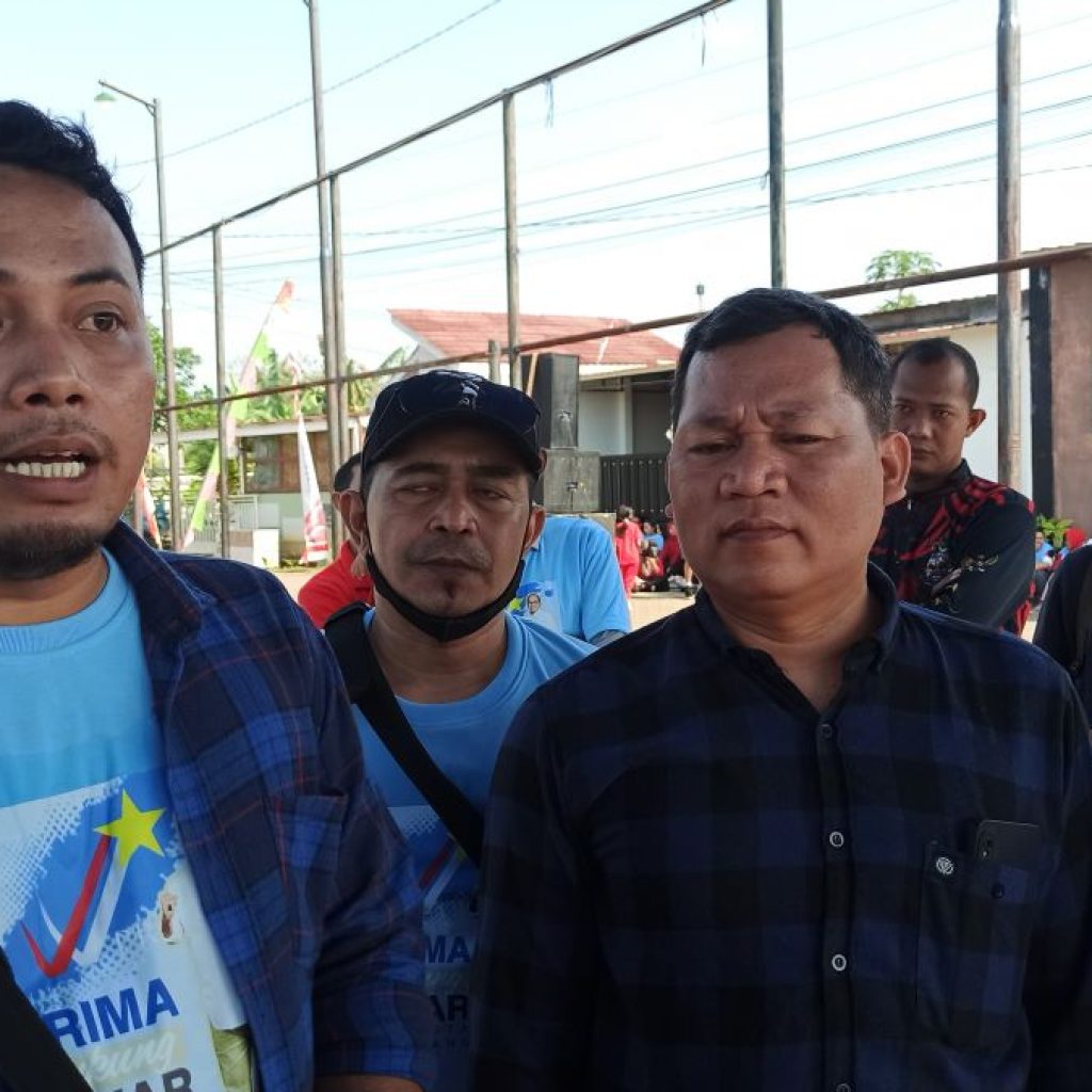 Warga Wates deklarasi dukungan untuk Iswar Aminuddin maju di Pilwakot Semarang. Foto: Dok. Alan Henry