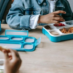 Program Makan Siang Gratis Diiuji Coba di Tangerang, Airlangga Hartanto: Simulasi