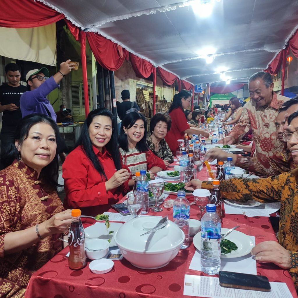 Rayakan Tahun Baru Imlek, Prosesi Tuk Panjang Kembali Digelar di Semarang