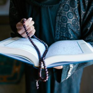 Jemaah Tarekat Naqsyabandiyah di Padang Mulai Laksanakan Ibadah Puasa Ramadan Hari Ini