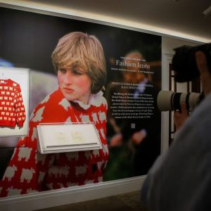 Sweater Favorit Putri Diana Bakal Dilelang, Harga Capai Rp1 Miliar