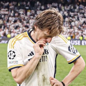 Real Madrid akan Perpanjang Kotrak Modric, Nasib Nacho Masih Tanda Tanya