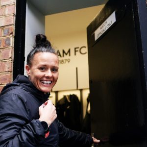 Selamat! Rebecca Welch Akan Jadi Wasit Wanita Pertama di Liga Inggris