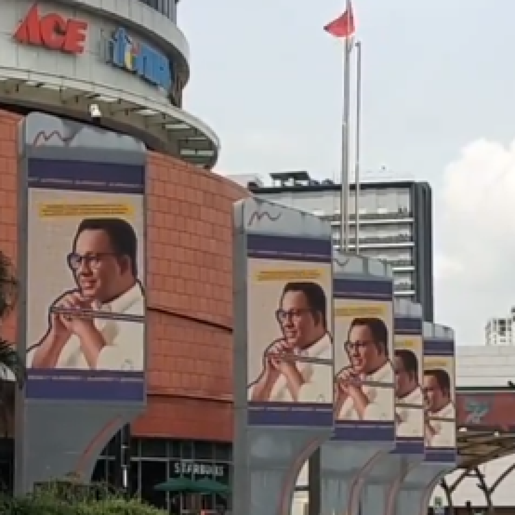 Videotron Anies diturunkan, timnas AMIN siap tempuh jalur hukum karena kampanyenya dijegal. Foto: x.com/pxncake