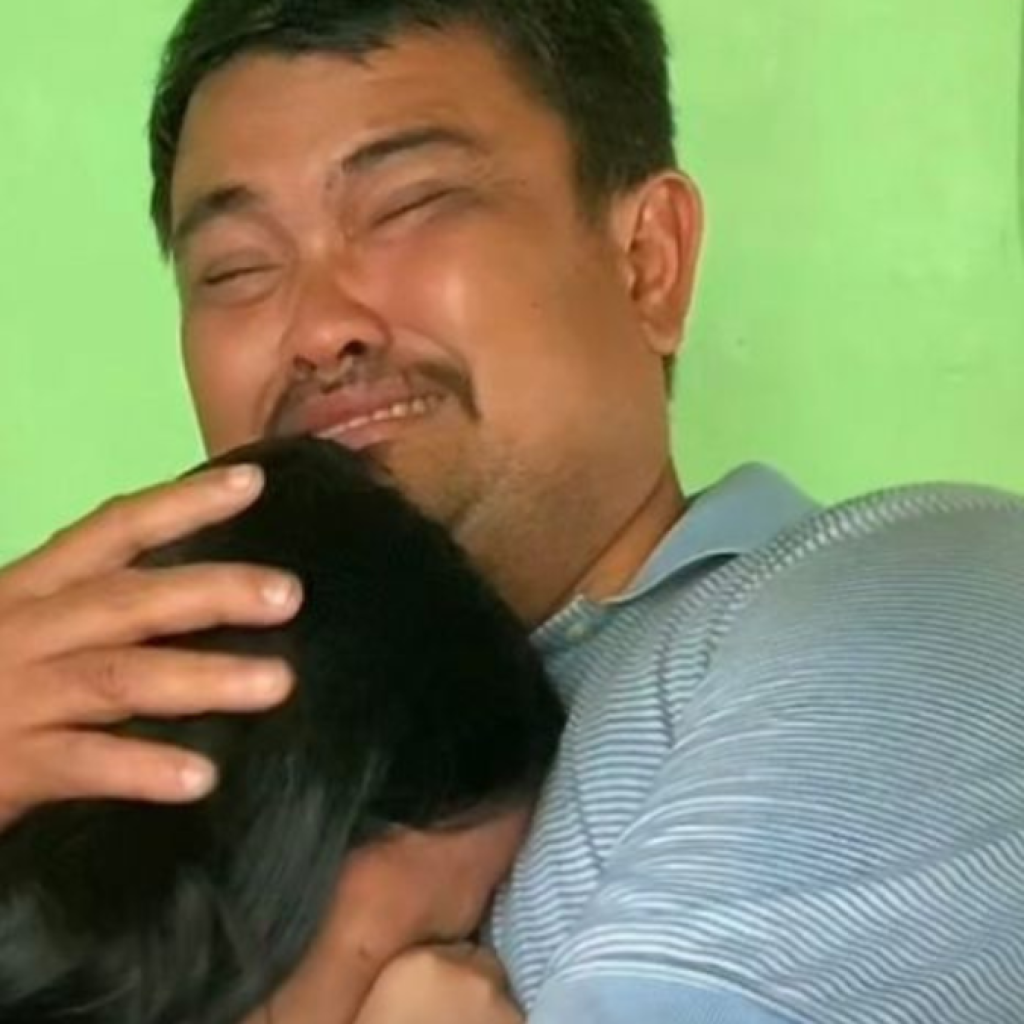 Remaja 14 tahun menangis meminta keadilan karena dijadikan tersangka usai menerima video tak senonoh. Foto: x.com/jseosee