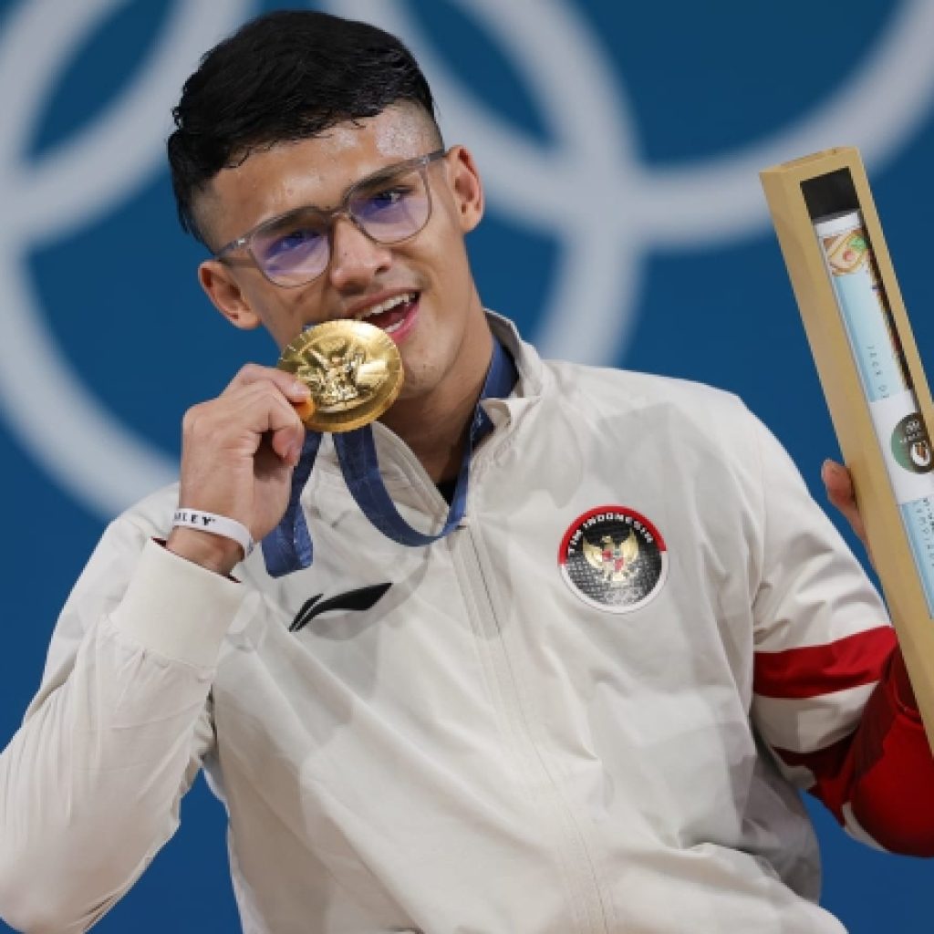Rizki Juniansyah raih emas kedua Indonesia di Olimpiade Paris 2024. Foto: Dok. National Olympic Committee (NOC) Indonesia