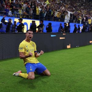 Ungguli Mbappe dan Haaland, Ronaldo Bawa Pulang Maradona Award