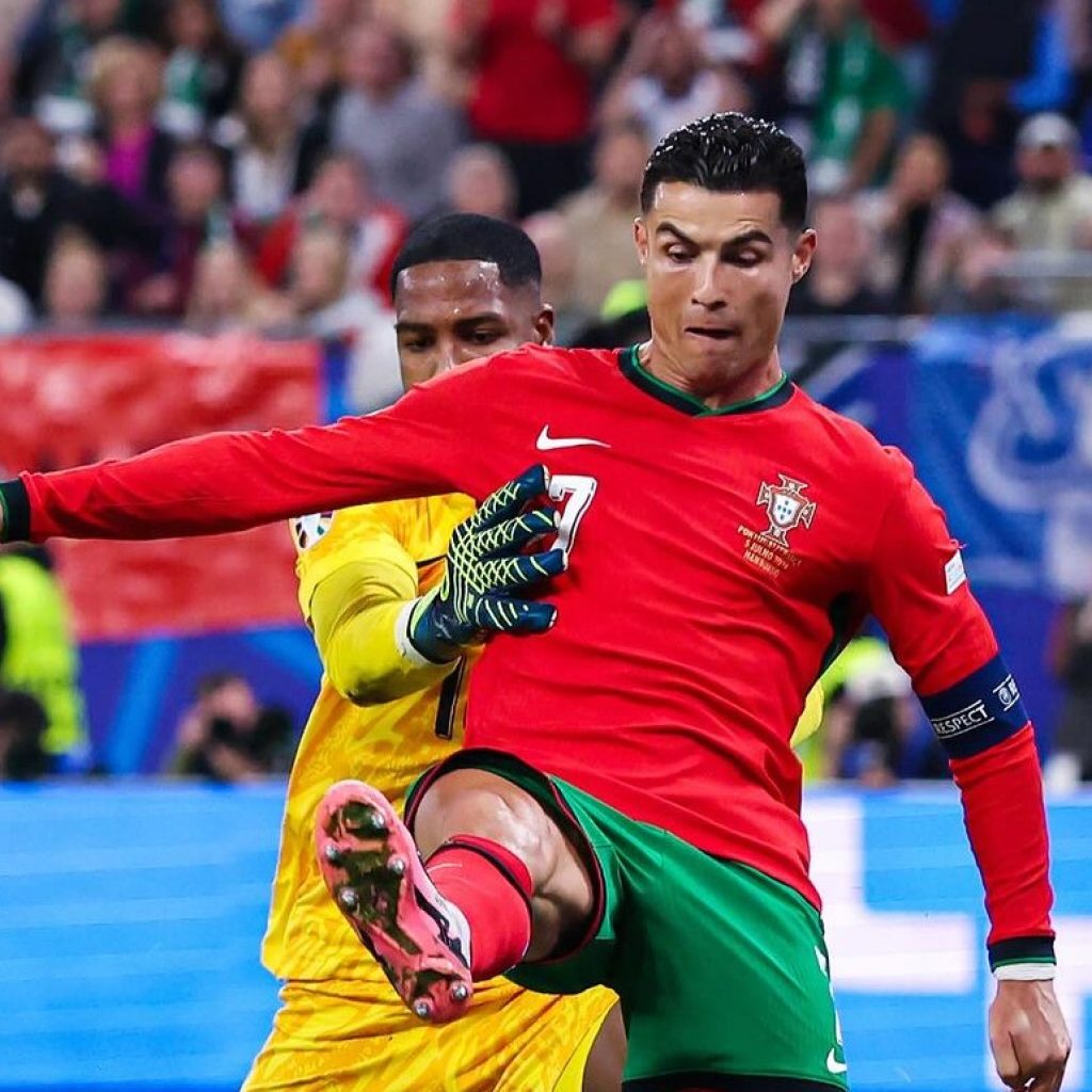 Jawaban pelatih Portugal, Roberto Martinez apakah Cristiano Ronaldo akan pensiun. Foto: instagram.com/433
