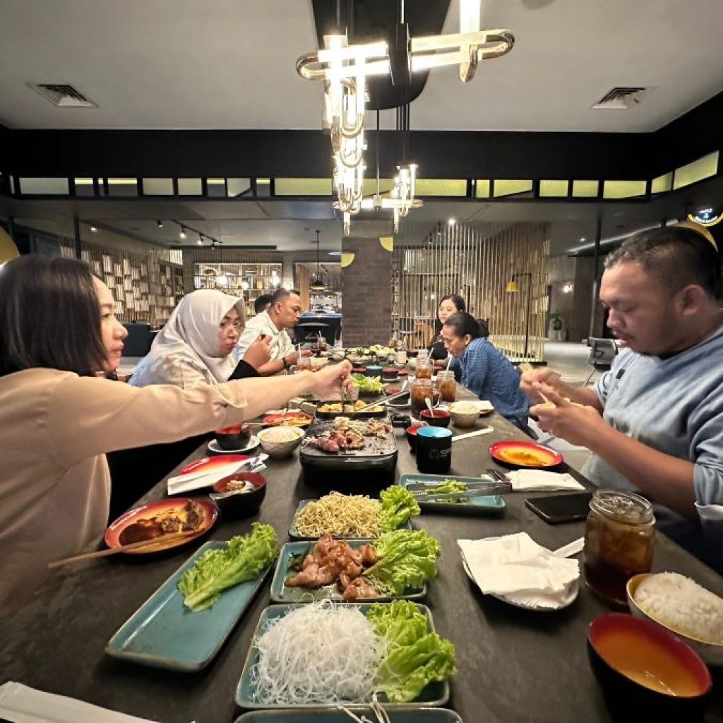 Rooms Inc Semarang hadirkan promo spesial berupa steamboat. Foto: Dok. Rooms Inc Semarang