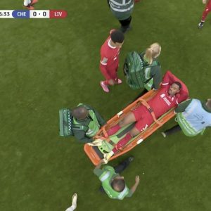 Ryan Gravenberch Kena Tekel Horor di Final Carabao Cup, Klopp Lempar Kritik ke Wasit