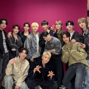 SEVENTEEN Pecahkan Rekor Penjualan 2024 dengan Album Spill The Feels dan Rilis MV Eyes On You