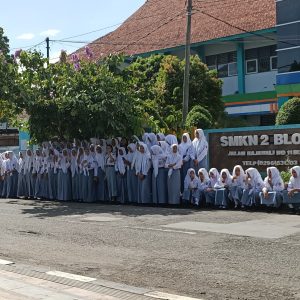 Sambut Kedatangan Menteri Pertanian RI di Blora, Ratusan Pelajar Bentuk Pagar Betis
