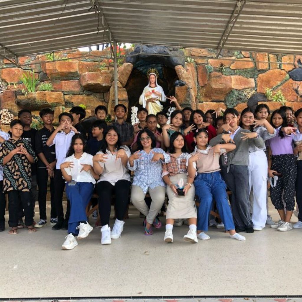 SMP Maria Goretti Semarang gelar kegiatan Live In. Foto: SMP Maria Goretti Semarang