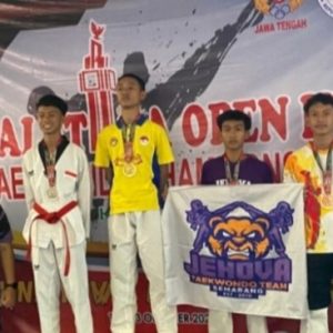 Bintang Muda Taekwondo Kebanggaan SMP Maria Goretti Guncang Salatiga Open Championship III