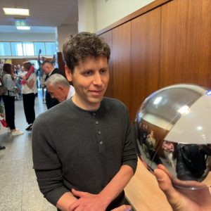 Elon Musk Gugat CEO OpenAI karena Lebih Mementingkan Keuntungan Pribadi