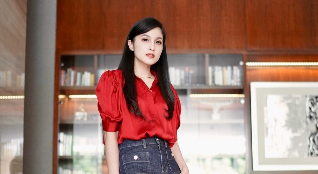 Sandra Dewi menutup kolom komentar akun Instagram usai heboh kasus korupsi yang menjerat suaminya. Foto: instagram.com/sandradewi88