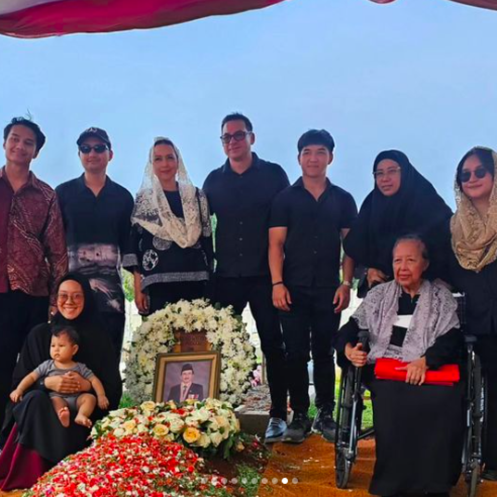 Ayah Ari Wibowo meninggal dunia. FOTO: Instagram.com/ariwibowo_official