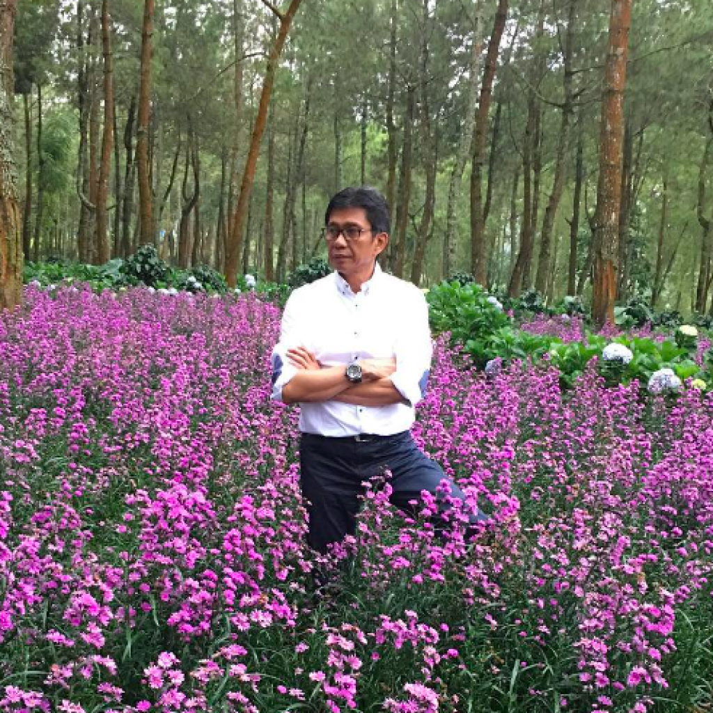 Profil dan perjalanan karier Eddy Rumpoko. Foto: Instagram.com/eddy_rumpoko
