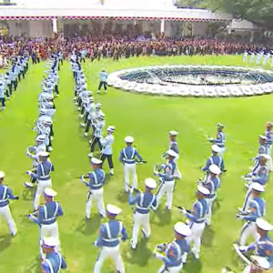 Bawa Lagu Rungkad, Putri Ariani Goyang Istana Pagi Ini