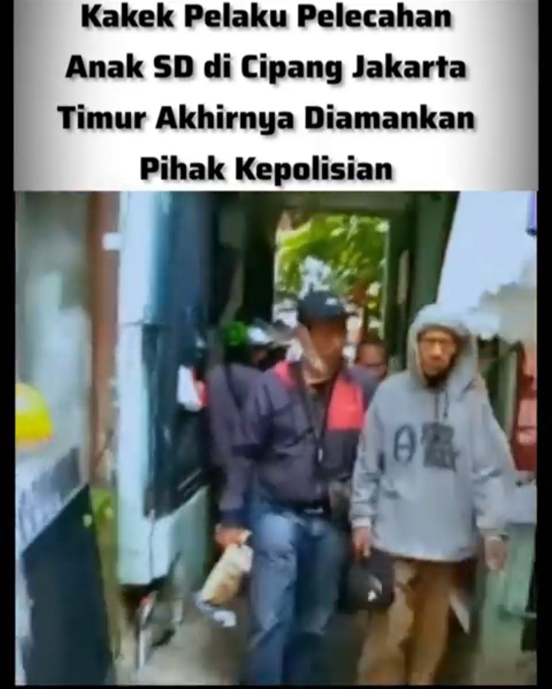 Proses penangkapan kakek cabuli anak SD. (Foto: Twitter @Aryprasetyo85)