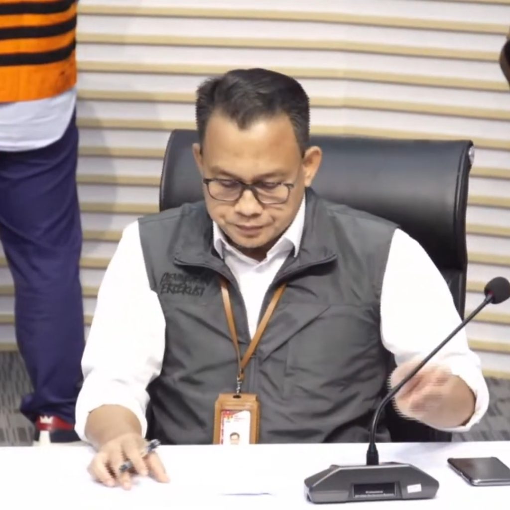 TUTURPEDIA - Perburuan Aset SYL Usai Terjerat Kasus Dugaan TPPU, KPK Sita Rumah Mewah Senilai Rp4,5 Miliar di Makassar