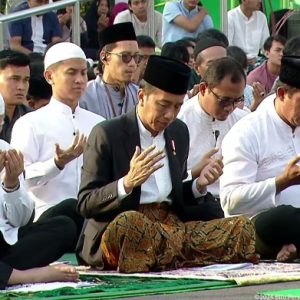 Presiden Jokowi Salat Idul Adha di Lapangan Simpang Lima Semarang