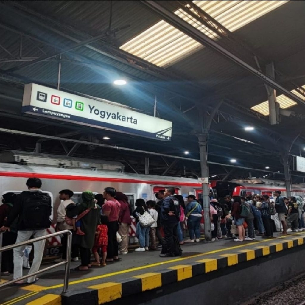 TUTURPEDIA - Mulai 1 September, Penumpang 44 Kereta Api di Stasiun Tugu Bisa Naik-Turun di Lempuyangan