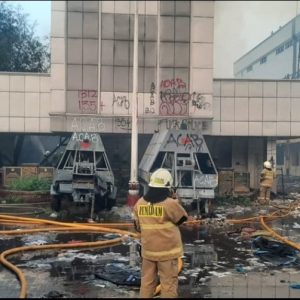 Markas Gegana di Jakarta Pusat Kebakaran, Akses Jalan Kramat Raya Ditutup