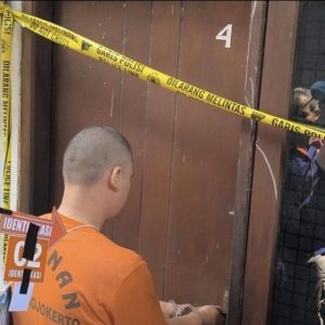Rekonstruksi Kasus Mutilasi Tiara di Surabaya Diwarnai Momen Horor, Pintu Kos Tiba-Tiba Menutup Sendiri