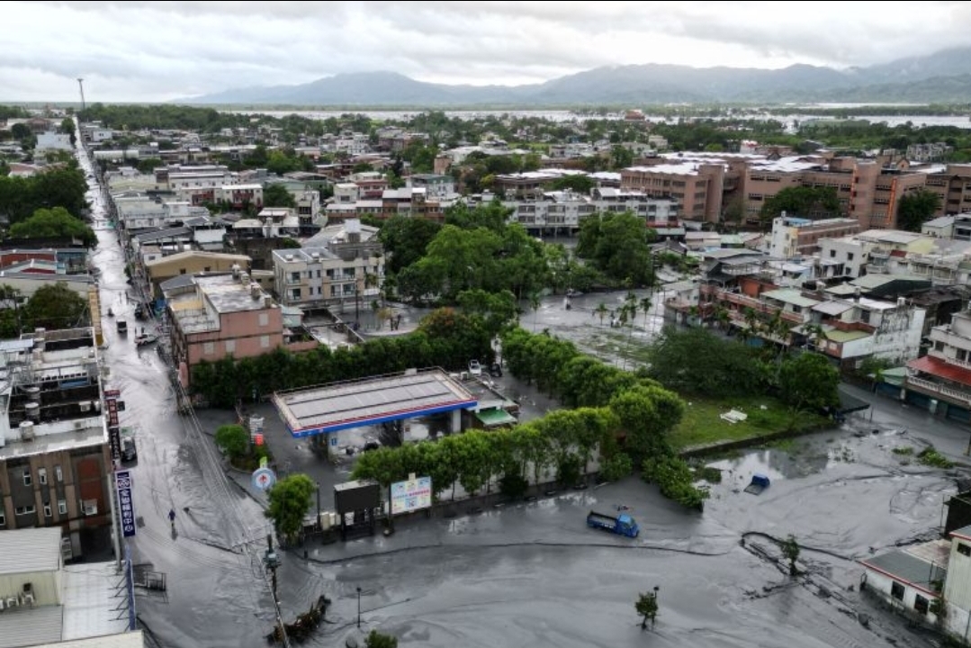 Topan Ragasa Hantam Taiwan: 14 Orang Tewas, 124 Hilang di Guangfu 3 TUTURPEDIA - Topan Ragasa Hantam Taiwan: 14 Orang Tewas, 124 Hilang di Guangfu