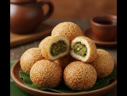 Bukan Sekadar Bulat, Ini “Onde-Onde Blora”: Gigitan Renyah di Luar, Kenyal Manis di Dalam, Bikin Nagih Lidah Sejak Gigitan Pertama!