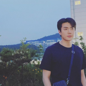 Sehun EXO Berbagi Pesan Haru pada Penggemar Sebelum Menjalani Wajib Militer 